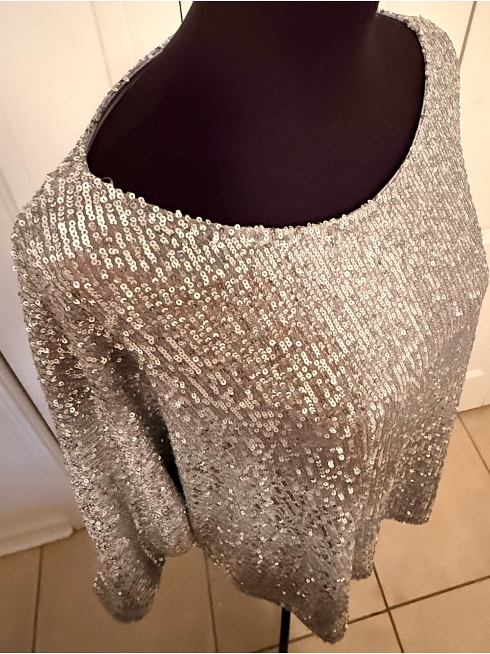 Cable & Gauge Silver Sequin Scoop Neck Pullover Party Dinner Disco Holiday - Picture 9 of 13